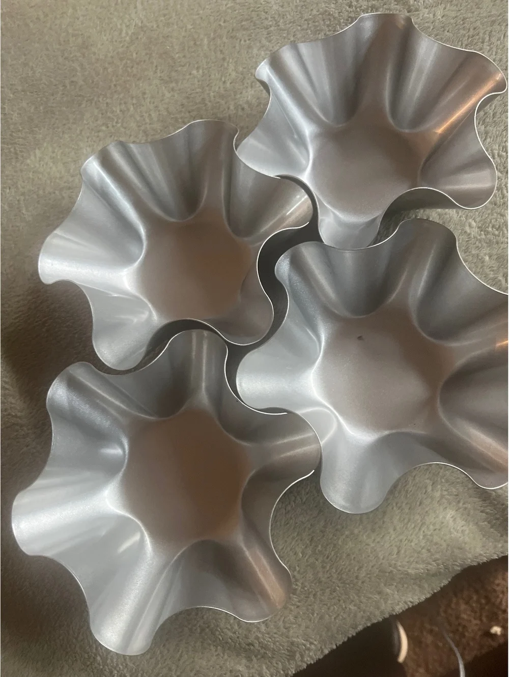 Wilton Vintage Fluted Aluminum Cake Tins Set of 4